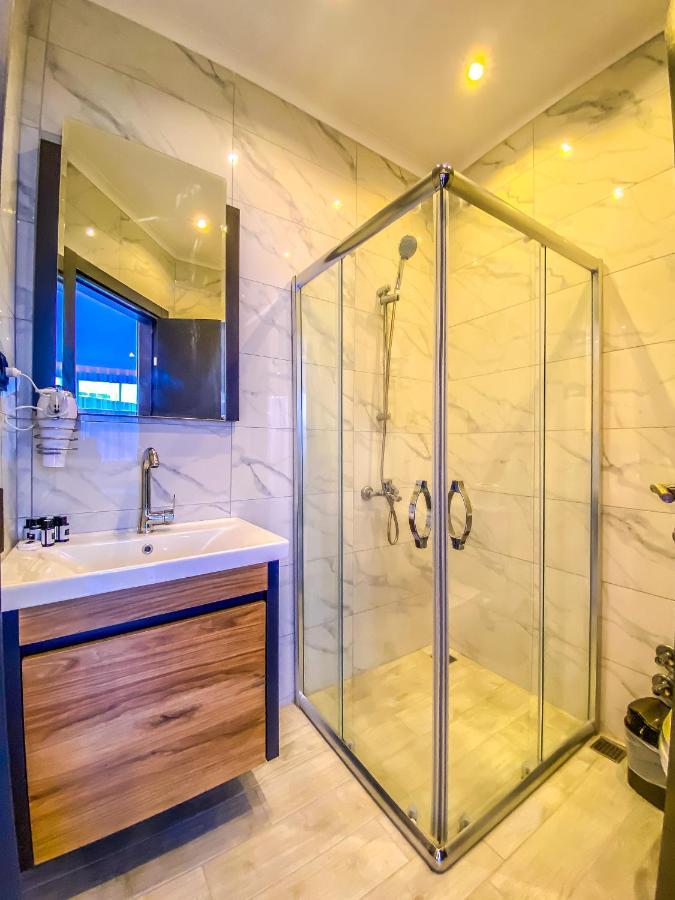 Roy Otel Akcay Bagian luar foto